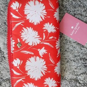 Kate Spade lg nylon continental wallet NWT
